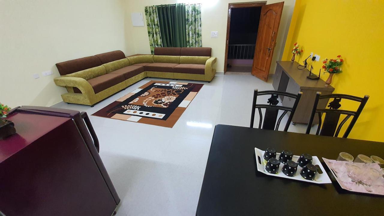 Tirupati Homestay - 2Bhk Ac Family Apartments Near Alipiri And Kapilatheertham - Walk To A2B Veg Restaurant - Wifi - Android Tv - Easy Access To Tirumala Exteriör bild
