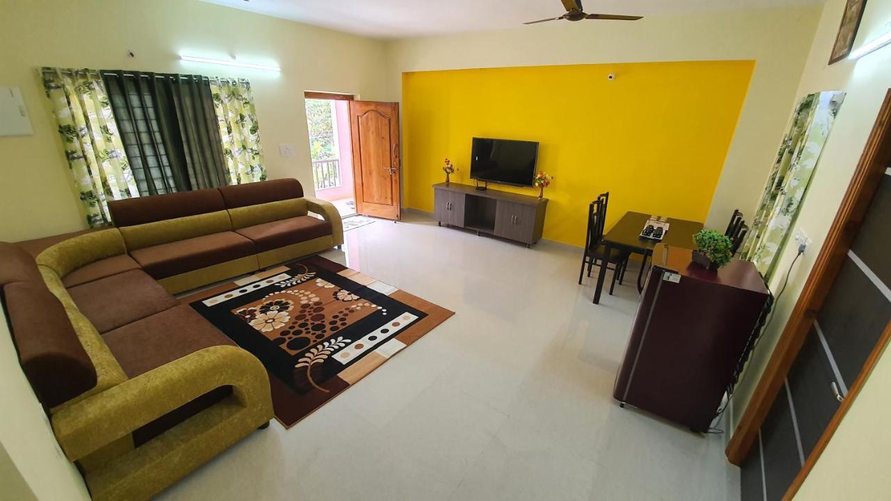 Tirupati Homestay - 2Bhk Ac Family Apartments Near Alipiri And Kapilatheertham - Walk To A2B Veg Restaurant - Wifi - Android Tv - Easy Access To Tirumala Exteriör bild